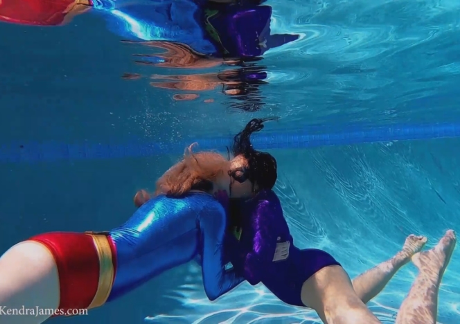 june2026-raven-kendra-cosplay-underwater